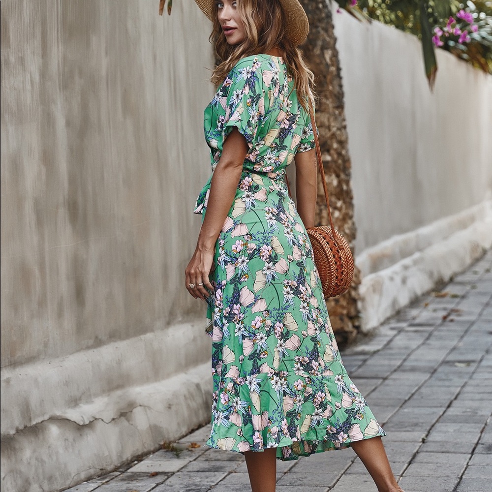B2G1♦️🆕Floral V Neck Side Tie Ruffled Dress Jade - Picture 4 of 8
